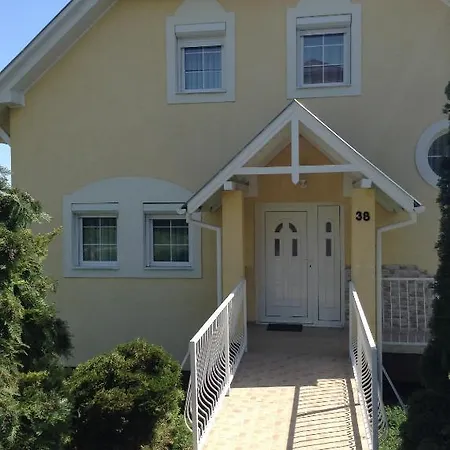 Διαμέρισμα Agota Apartman *